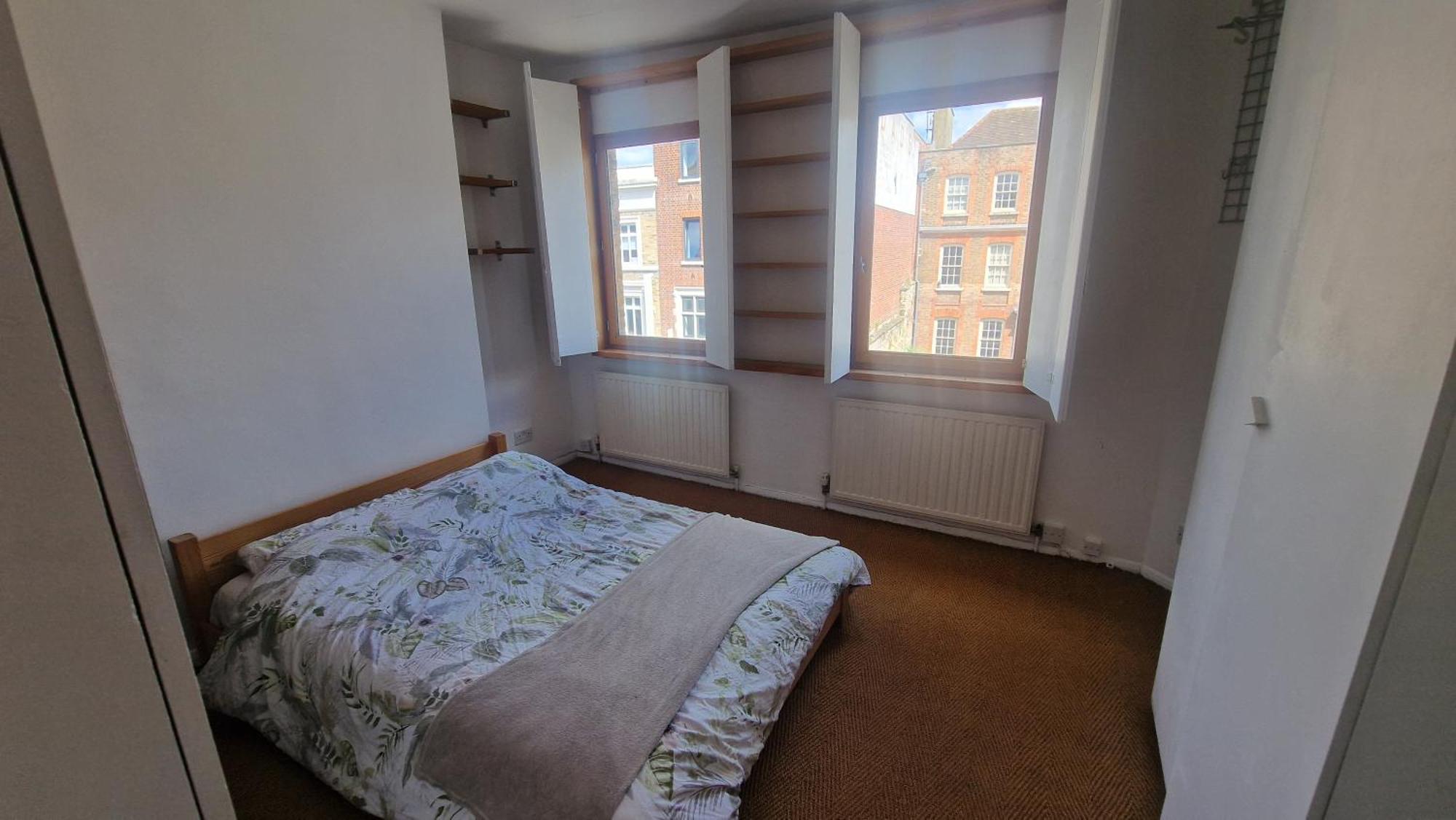 1 Bedroom-1 Bathroom-walkinshower-terrace London